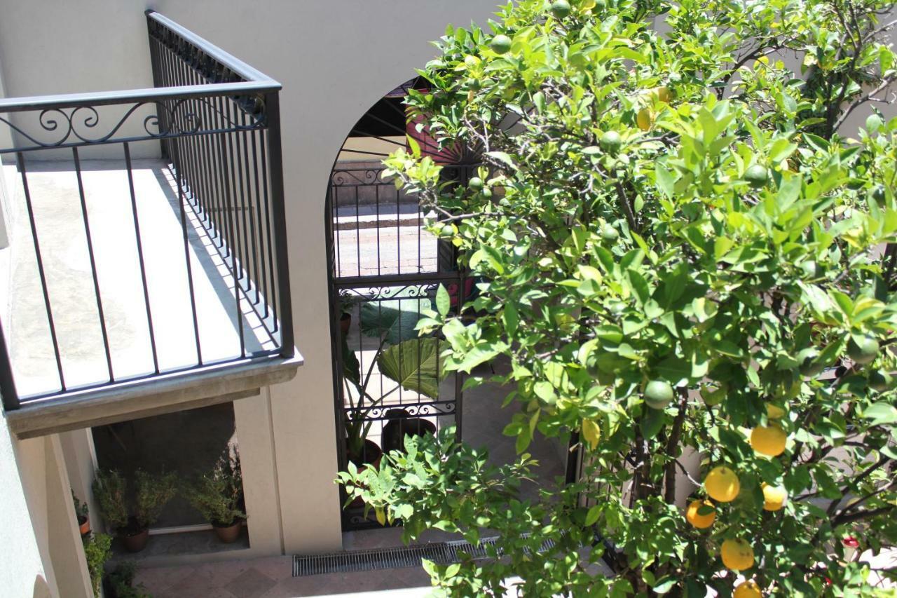 Hotel Mamá Carlota Querétaro Exterior foto